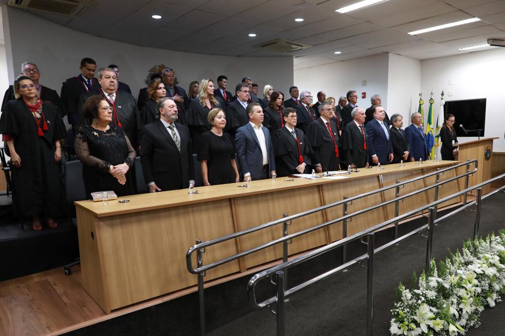 Novo PGJ elogia Mendes: defende autonomia do Ministério Público de MT