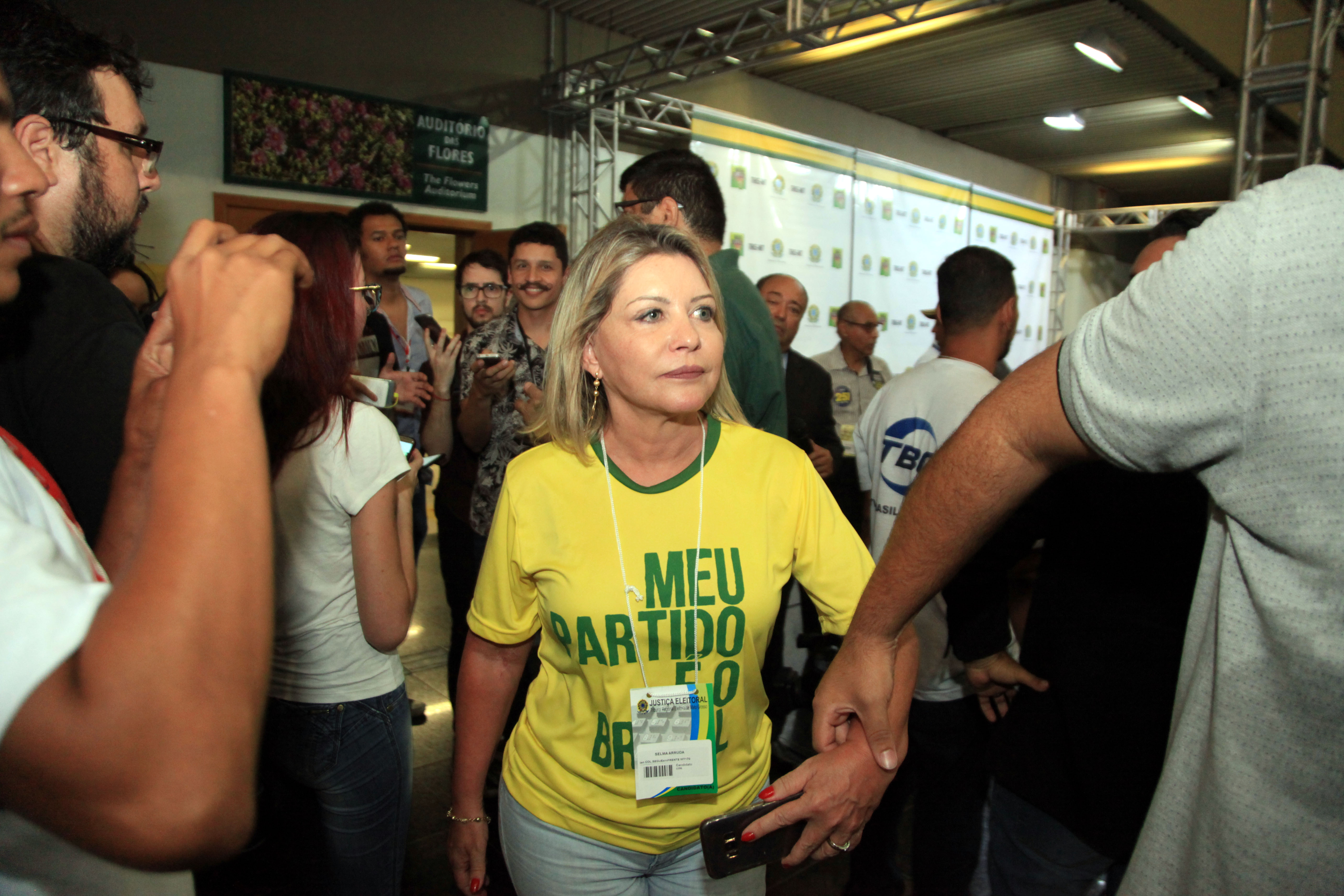 Selma Arruda e Jayme Campos vencem a corrida ao Senado