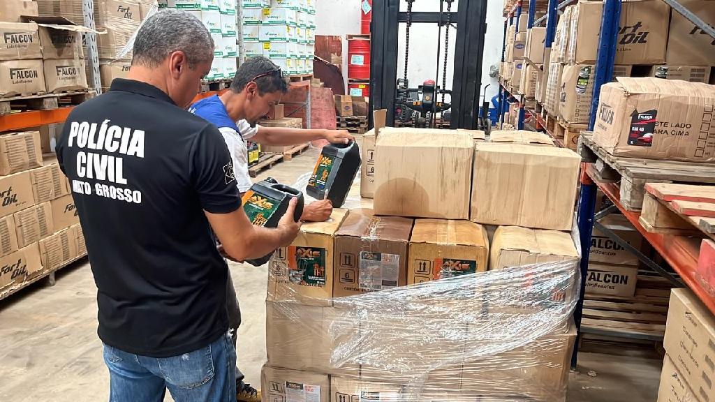 Operação apreende mais de 13 mil litros de óleo lubrificante sem procedência 