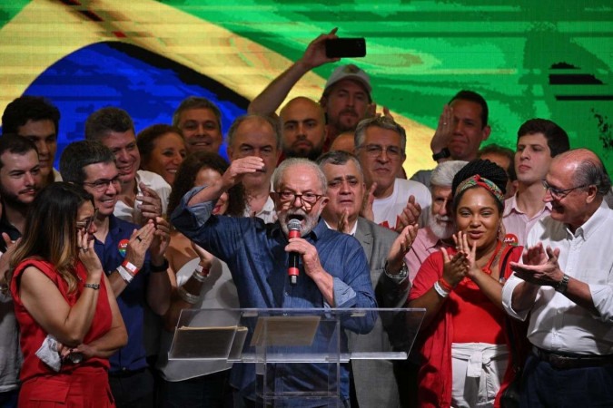 Imagem do Brasil renasce no exterior com a eleição de Lula