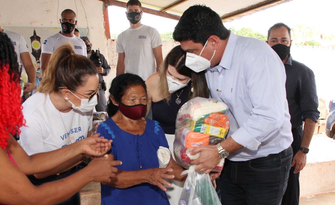 Estado e Várzea Grande anunciam entrega de até 100 mil cestas básicas
