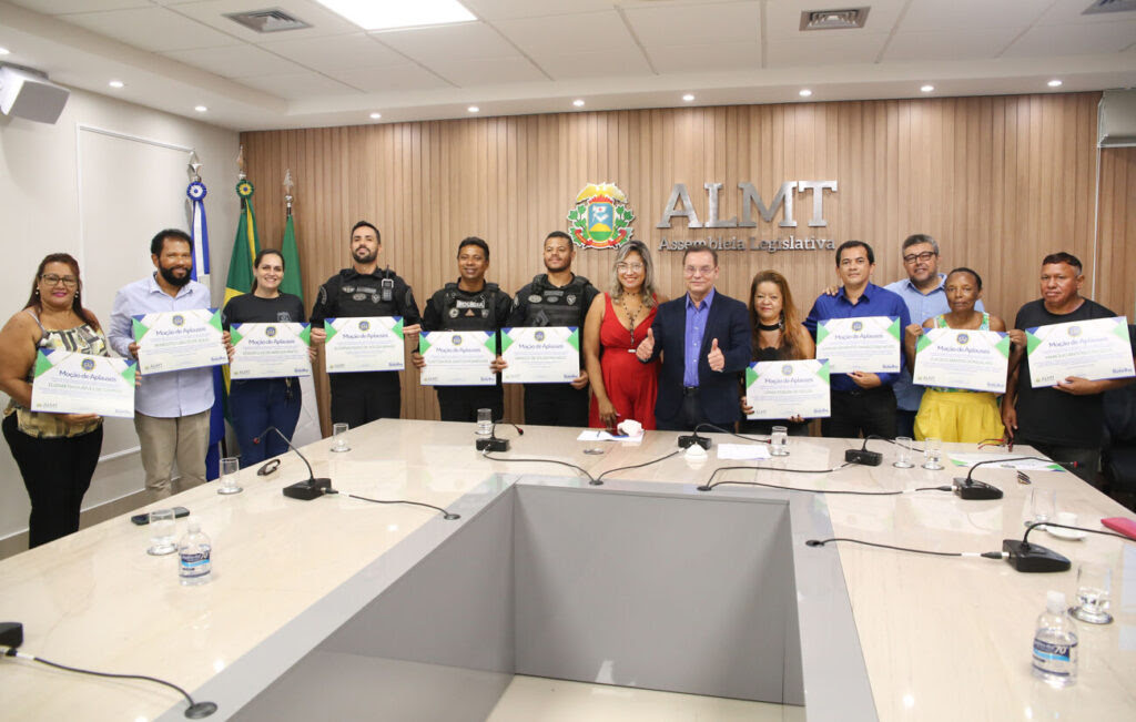 BOTELHO - HOMENAGEM A POLICIAIS PENAIS