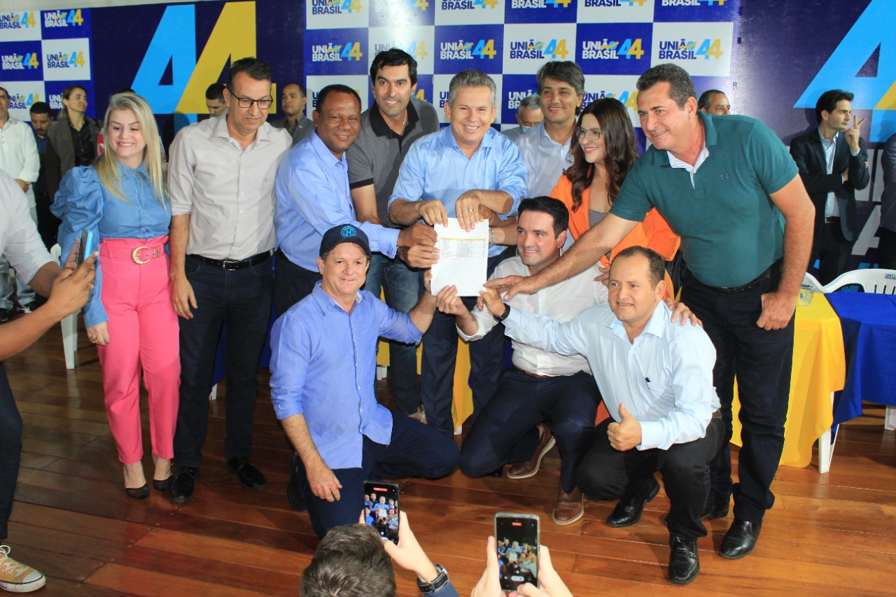 Governo: 140 prefeitos pedem projeto à reeleição de Mauro Mendes