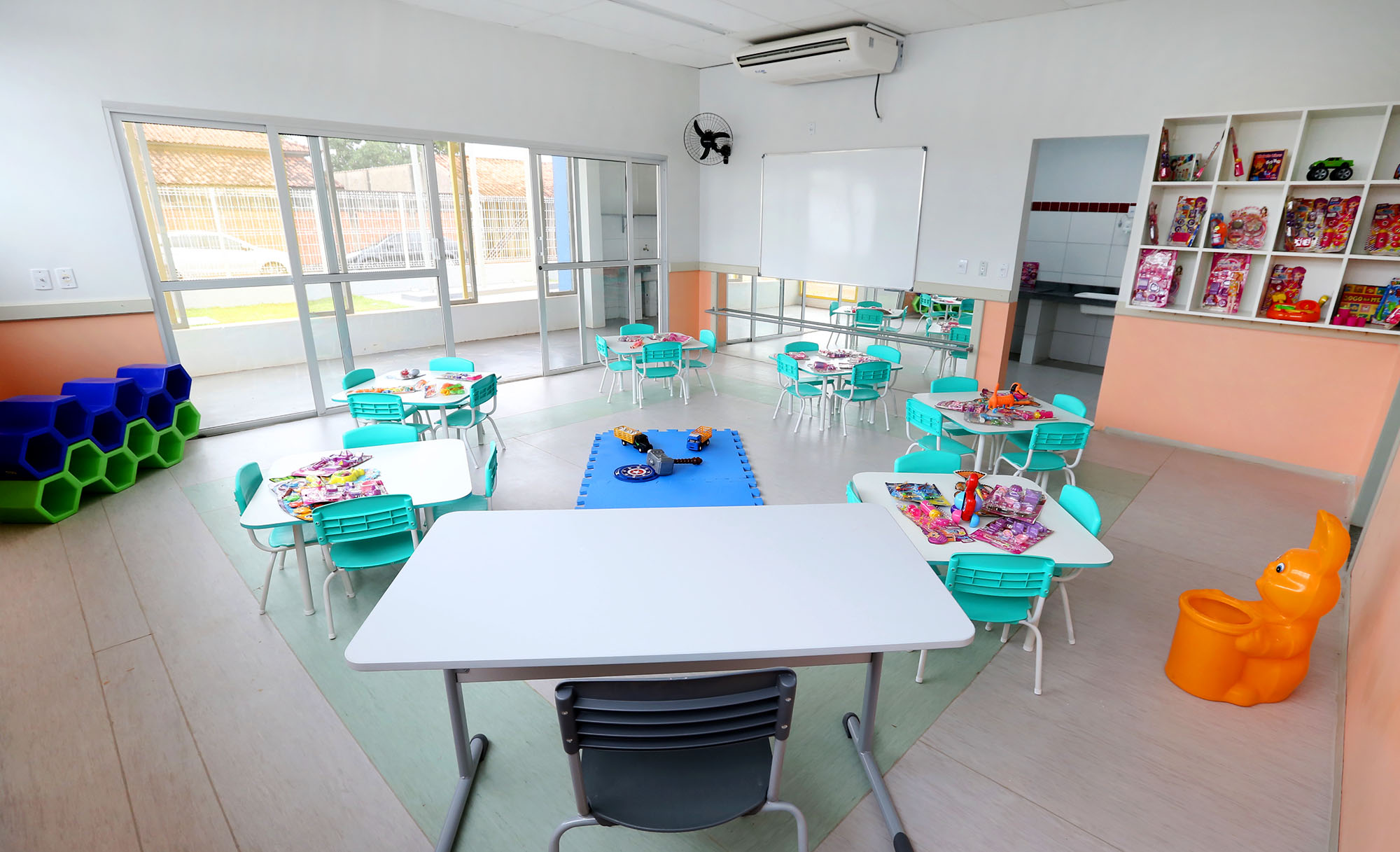 Decreto de Várzea Grande prevê retomada de aulas com limitações