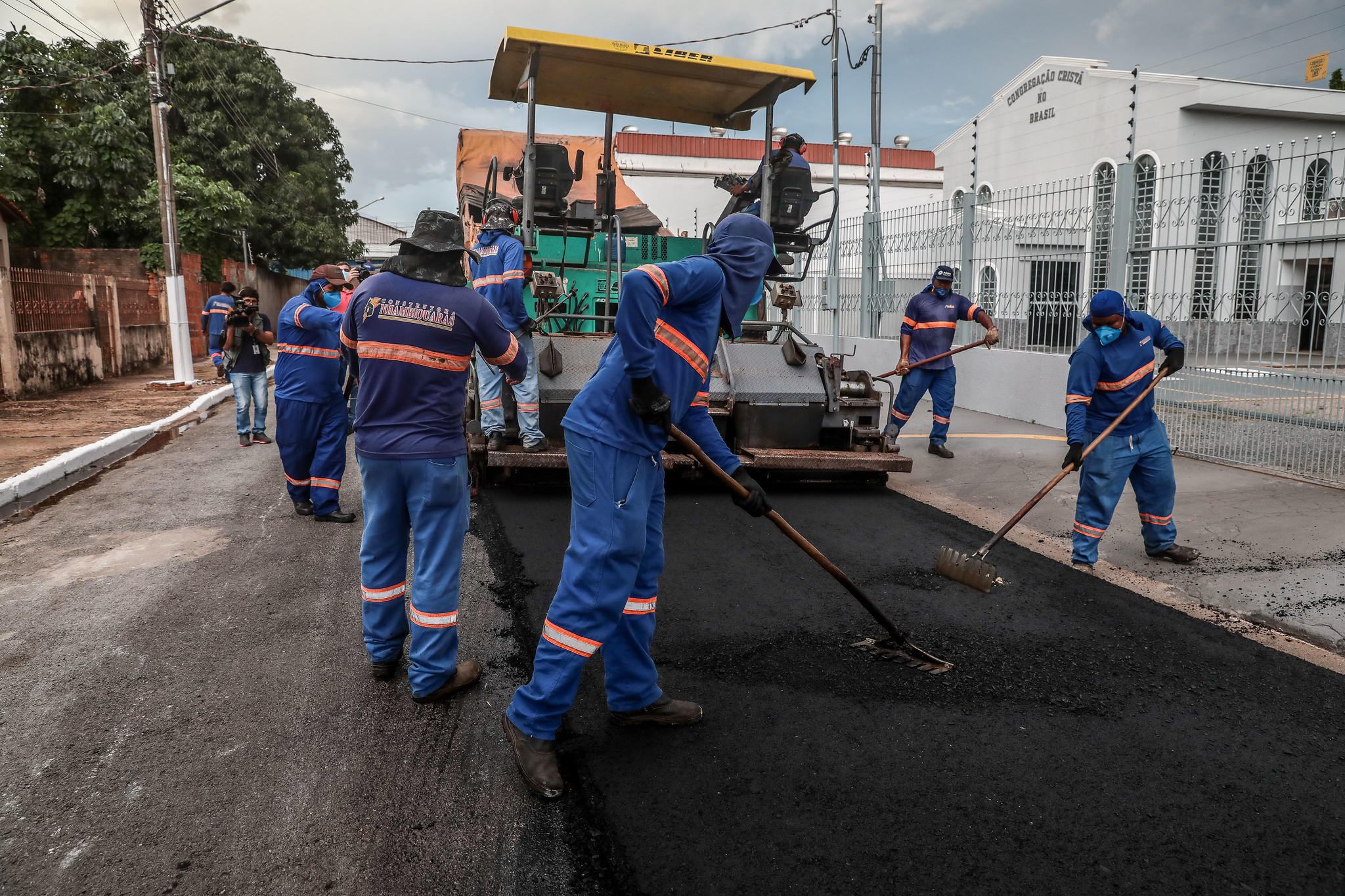 Governo de MT anuncia início de obras em 8 bairros de Cuiabá