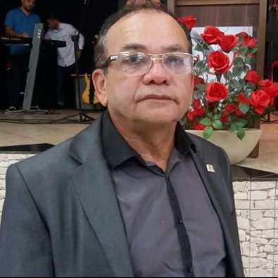 MORRE ASSESSOR DE SENADOR