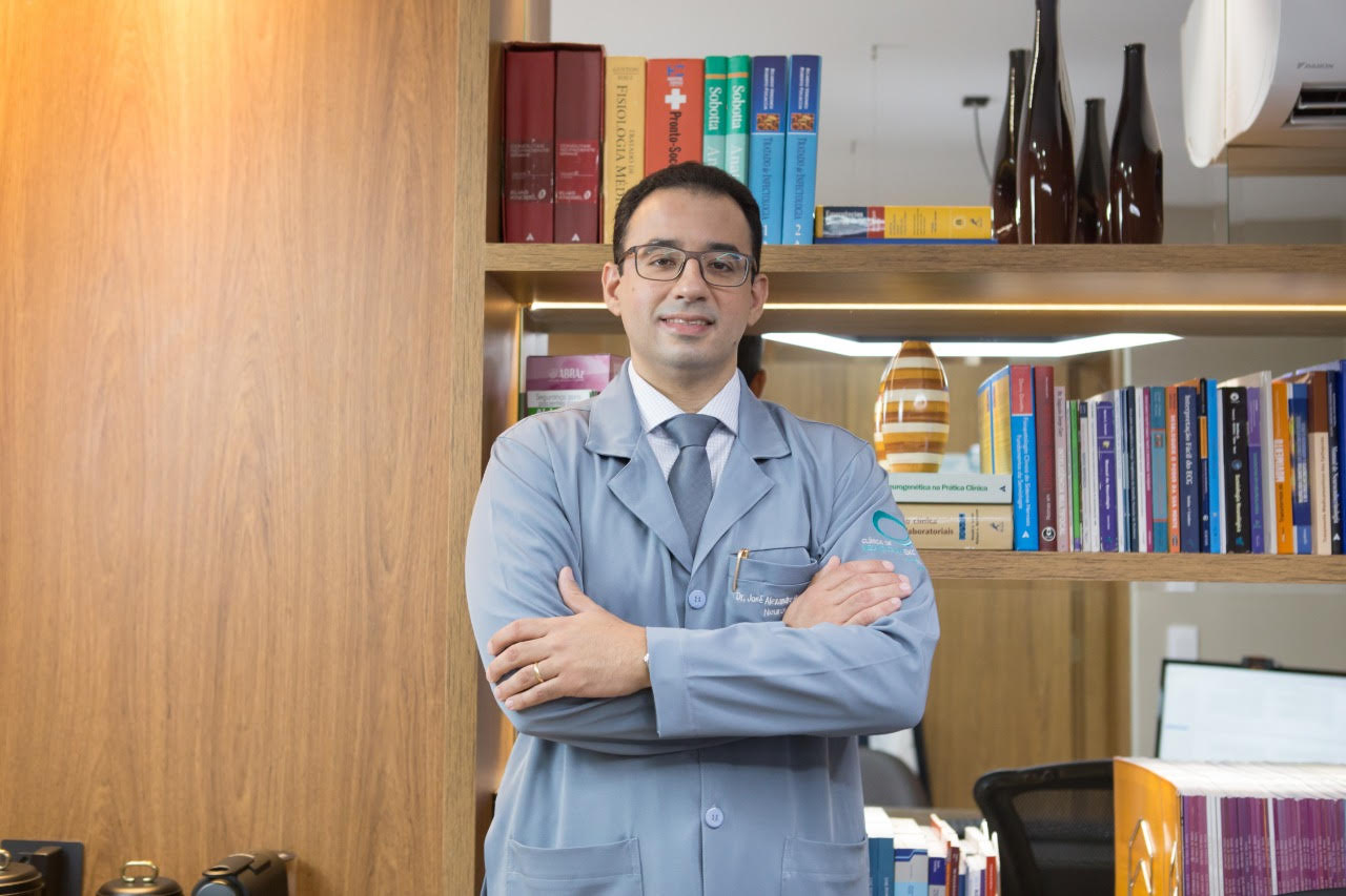 Neurologista alerta que má alimentação e sedentarismo aumentam o risco de Alzheimer