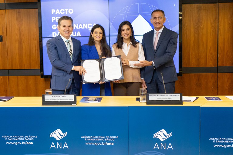 Vamos cumprir a nossa parte, diz Mendes ao assinar Pacto pela Governança da Água 
