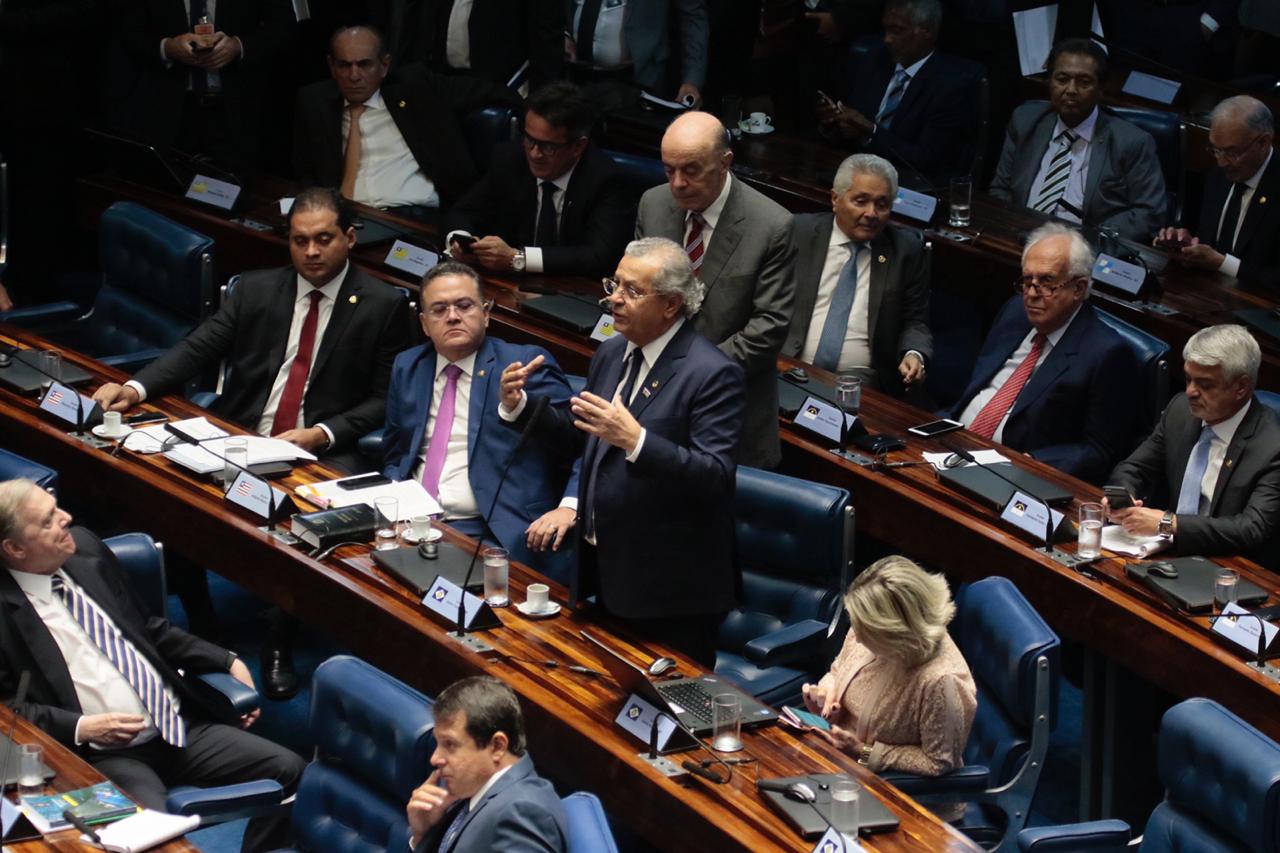 Senador quer incentivos a micro e pequena empresa que investir no jovem-aprendiz