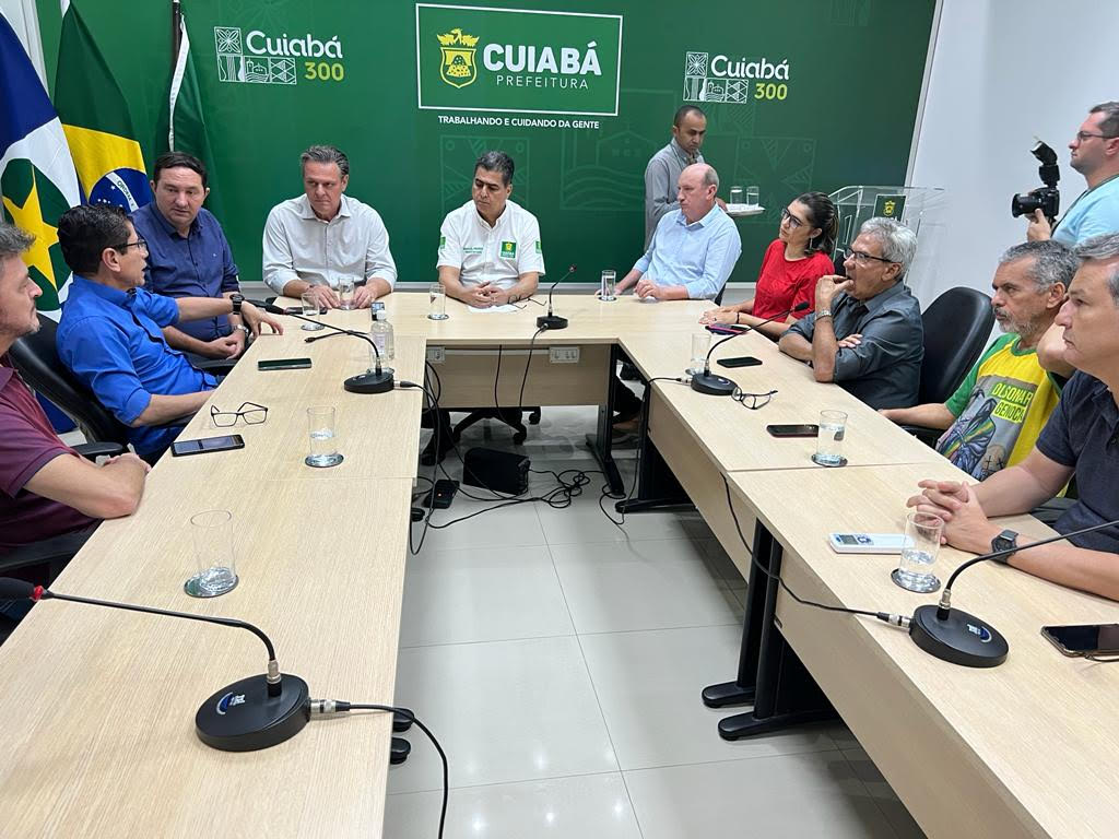 PREFEITO ELOGIA FÁVARO