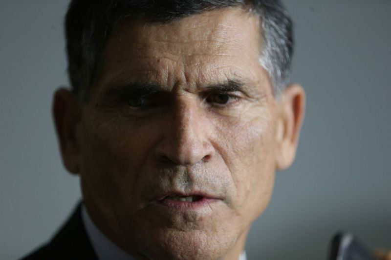 Santos Cruz acusa Bolsonaro de politizar o 7 de Setembro: fanfarronice e covardia