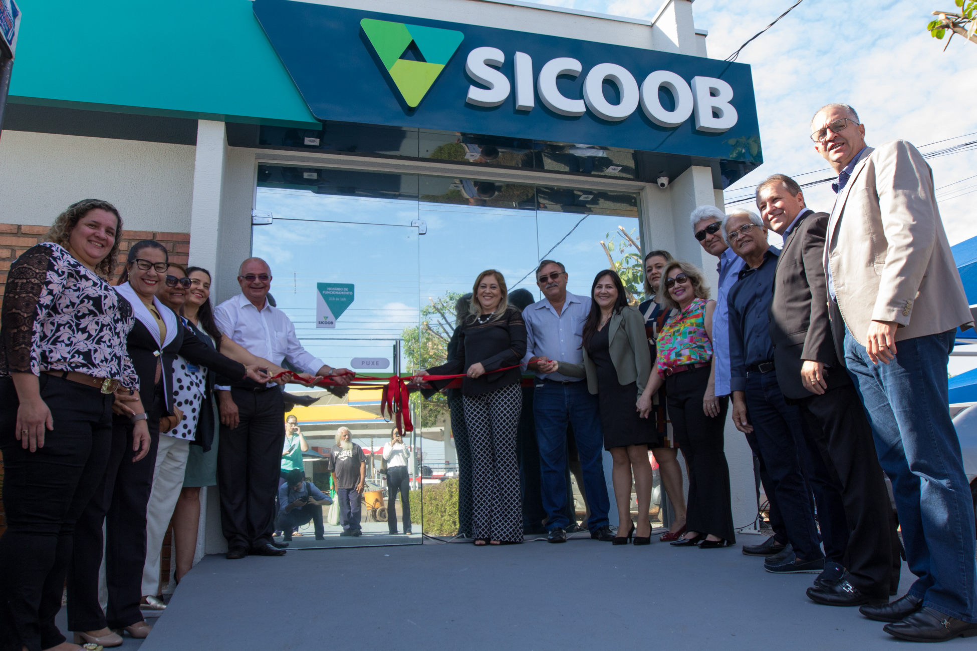 Sicoob registra 506 milhões de transações em agosto, recorde na história do sistema