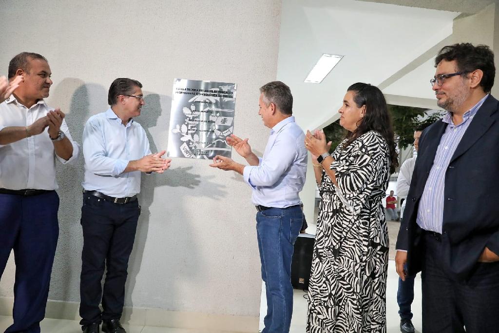 Mendes entrega 1ª escola técnica estadual de Cuiabá; investimento de R$ 15 mi