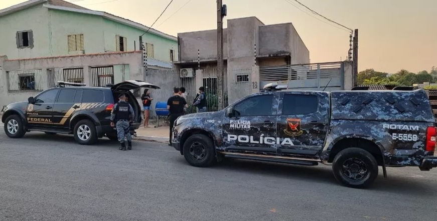Operação cumpre mandados de prisão contra integrantes de facção criminosa