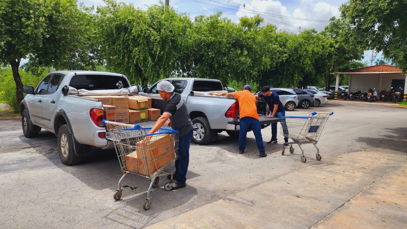 Instituto Mário Cardi Filho entrega alimentos ao Hospital de Câncer de MT