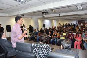 Mais de 46 mil inscritos participam do concurso para 2 mil vagas na Educação