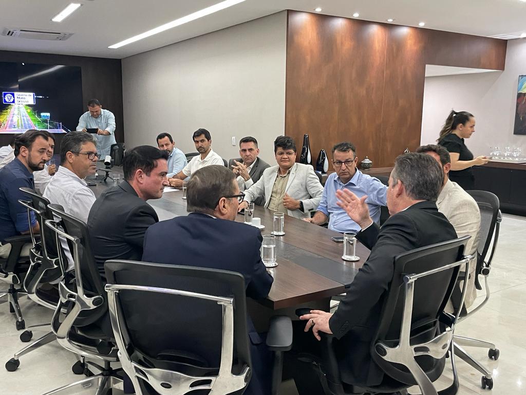Prefeitos de oposição ao atual comando da AMM buscam apoio de Mendes