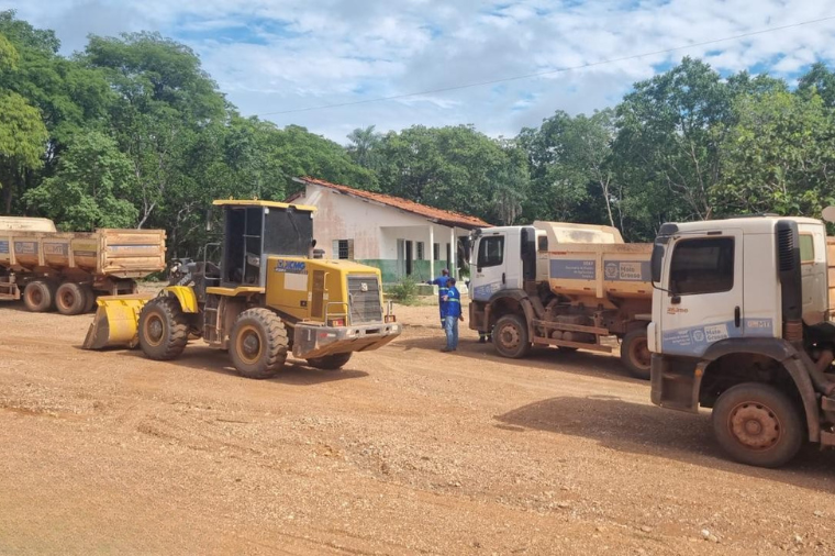 MP flagra caminhões no Morro de Santo Antônio e cita descaso do Governo