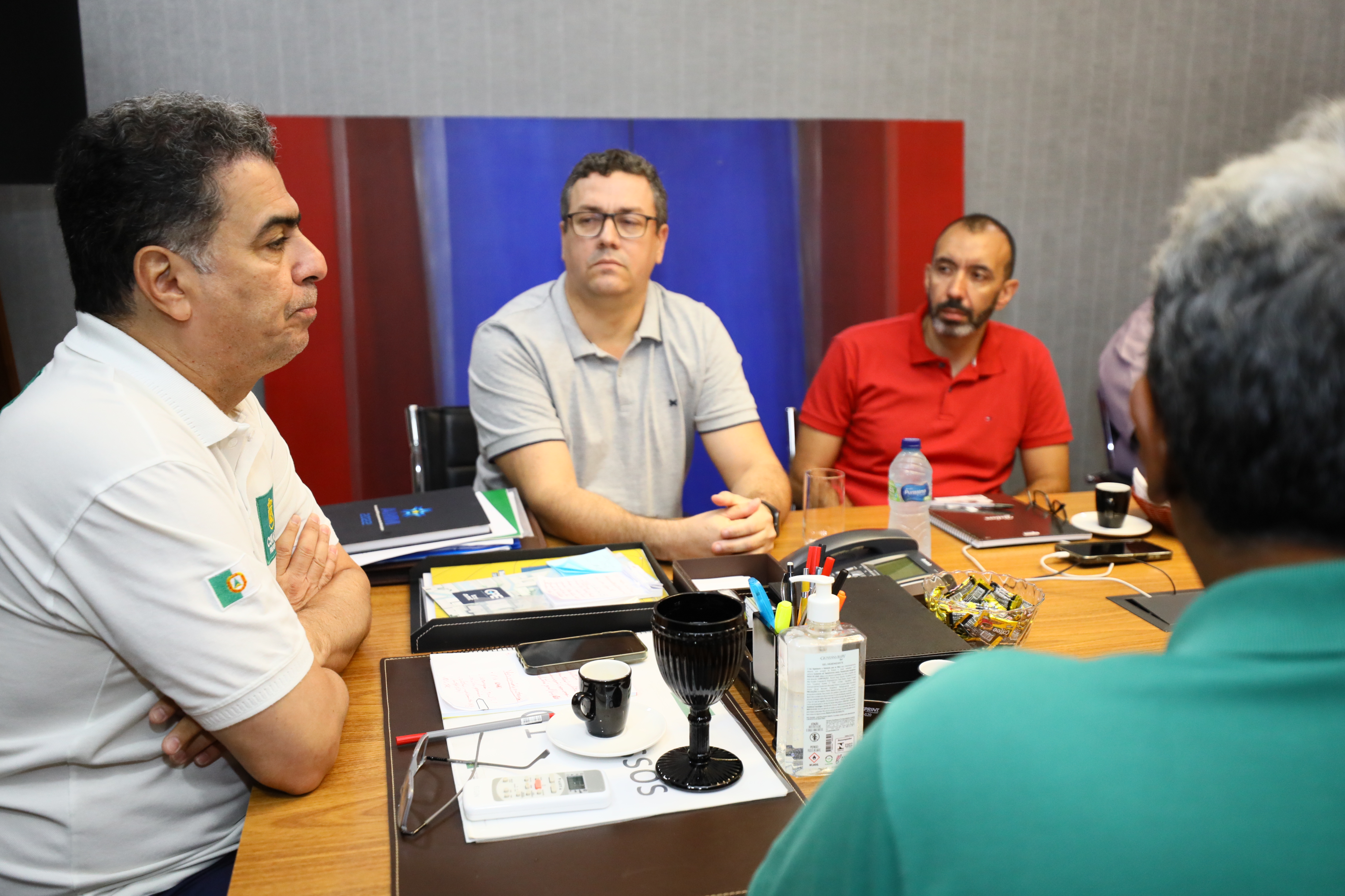 Emanuel anuncia plano de ação contra covid na Capital