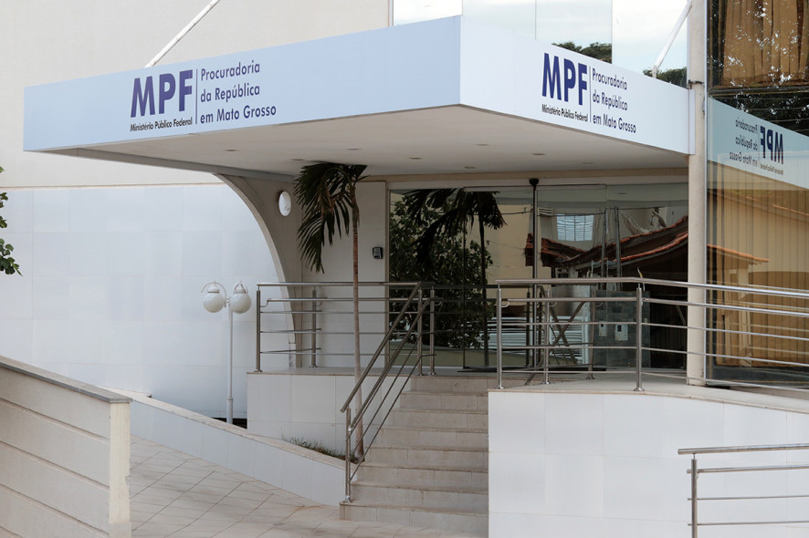 MPF denuncia prefeito por extração ilegal de cascalho em MT