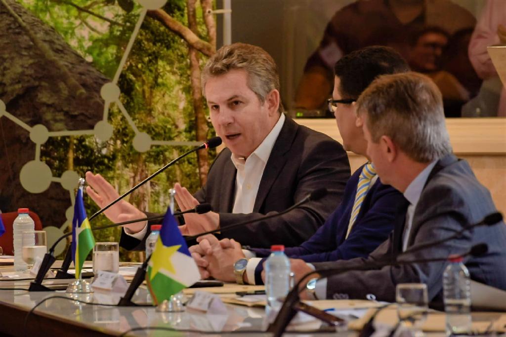 É comum brasileiros ficarem na defensiva, enquanto países descumprem acordos, dispara Mendes