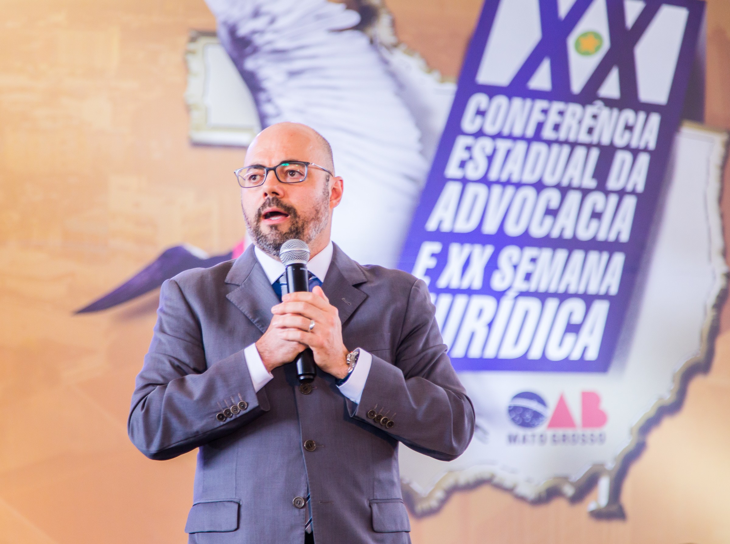 ?Falta gestão eficiente no Brasil, não dinheiro?, assevera tributarista 