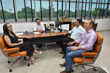 Kalil se reúne com Botelho e pede apoio para VG; VLT na pauta