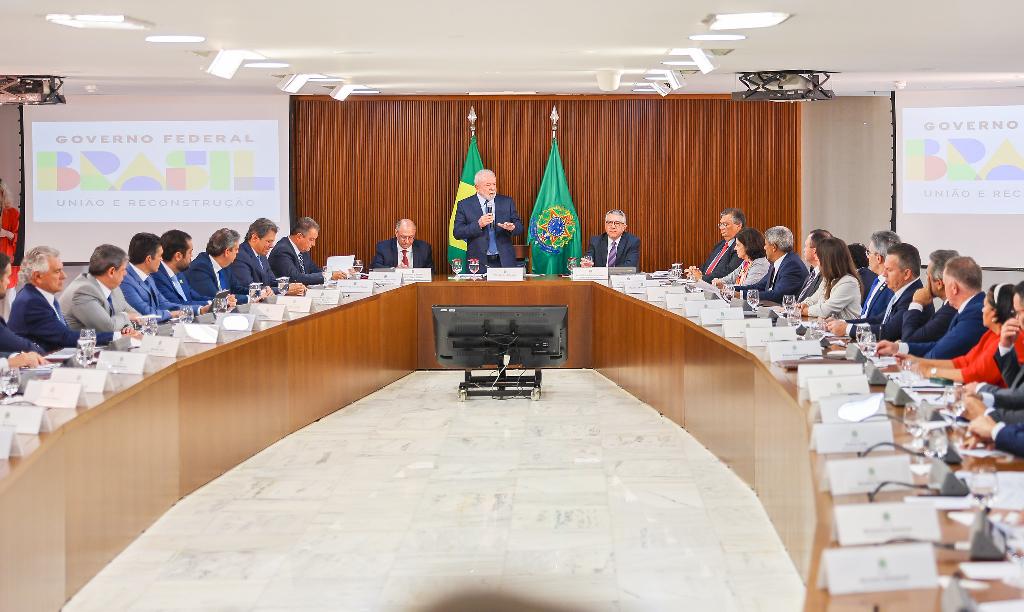 Reunião com presidente Lula: Mendes pede prioridade para execução de obras em rodovias