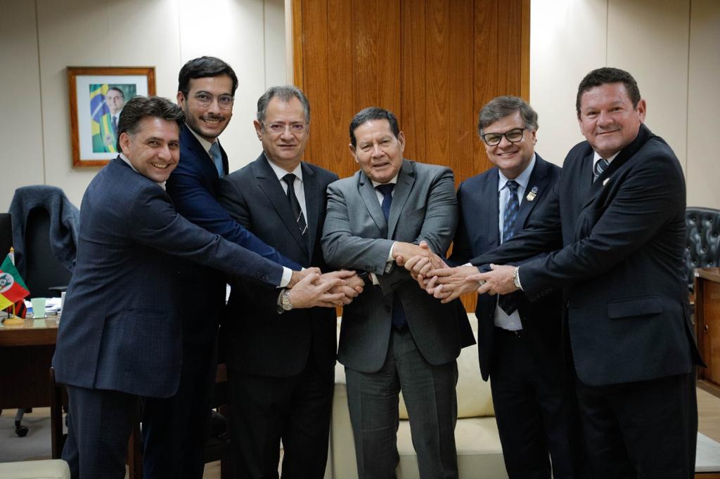 Vice-presidente Mourão se reúne com lideranças de Mato Grosso