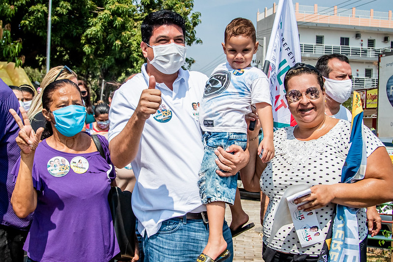 Na TV, Kalil se emociona ao falar de seus compromissos com VG