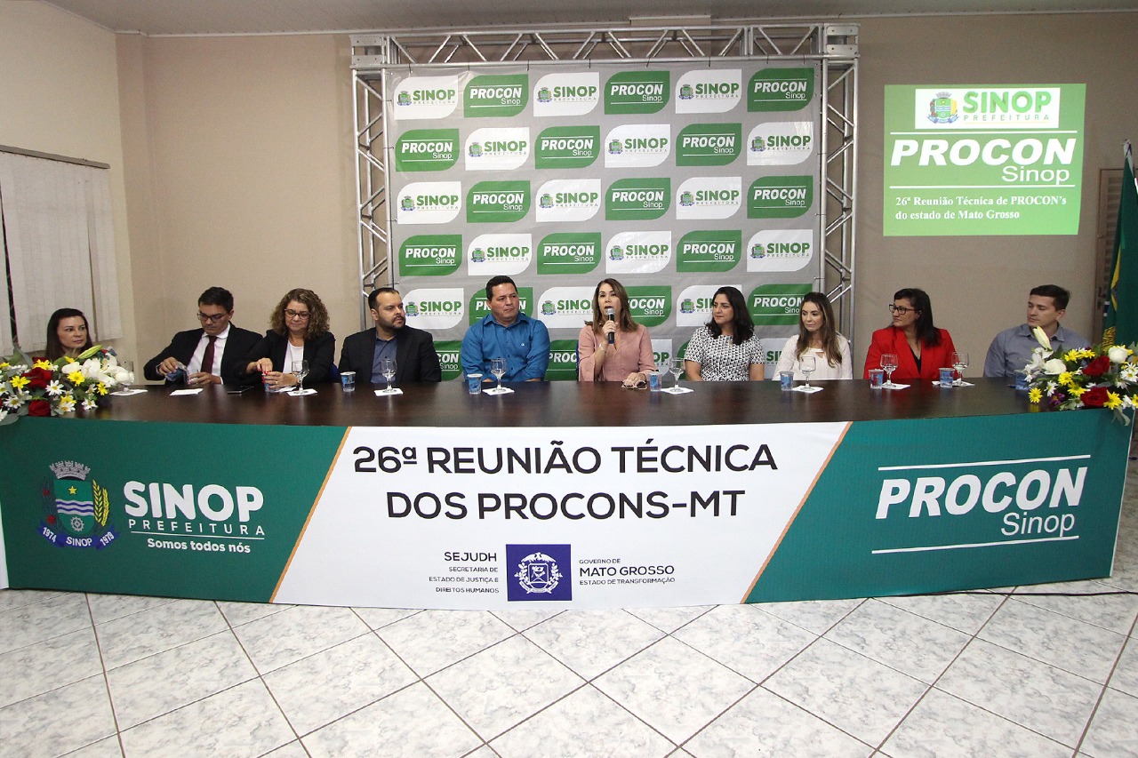 Procon discute direitos e deveres de comerciantes e consumidores