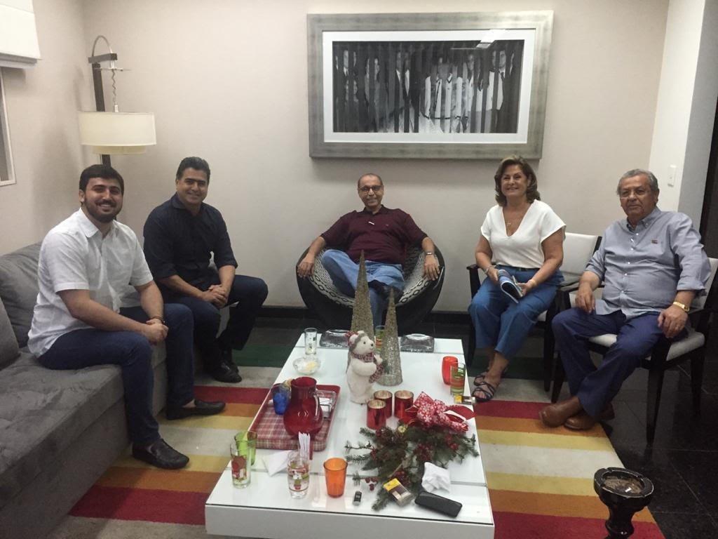 DEM, MDB E A REUNIÃO...