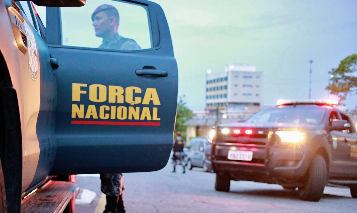 Após ataques criminosos, Ministro da Justiça anuncia envio da Força Nacional a Manaus