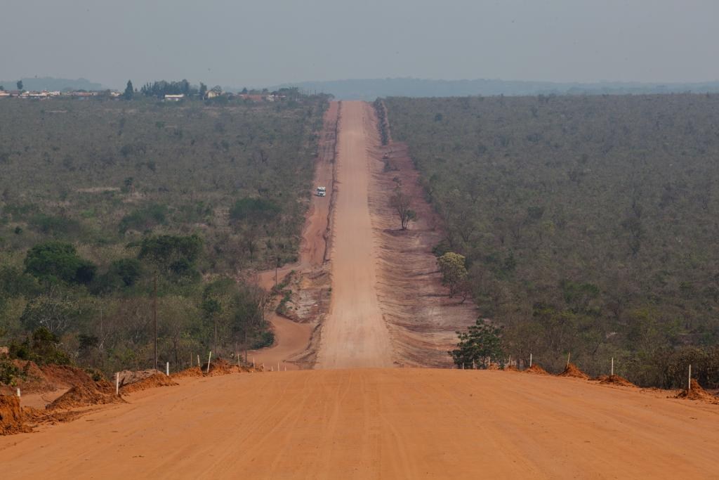 Sinfra rescinde contrato com empresa que não pavimentou MT-020