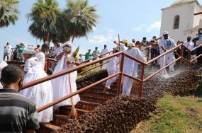 Capital e a tradicional lavagem das escadarias do Rosário