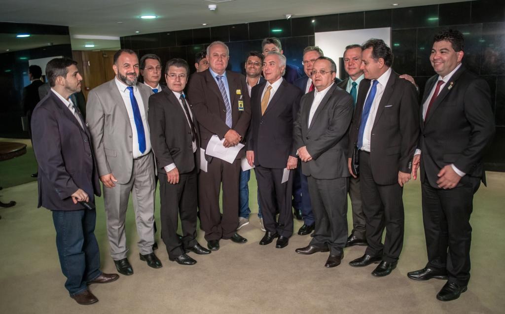 Temer promete resolver dívida da Conab com MT passando pelo Refis