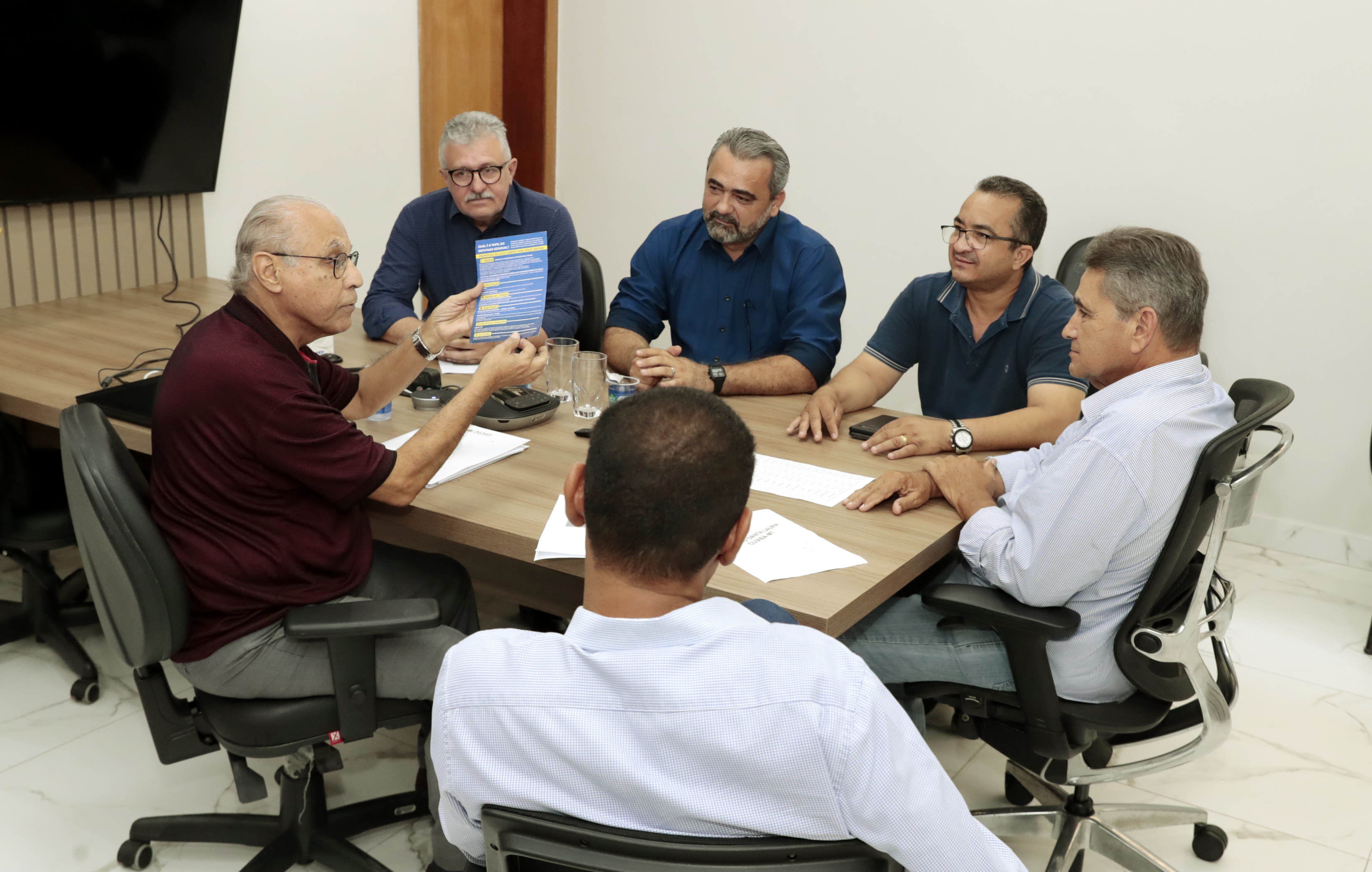 Júlio Campos defende retomada da regularização fundiária em Cuiabá
