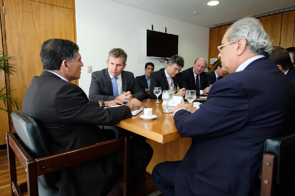 Mauro Mendes pede urgência na liberação do FEX e avisa sobre decreto de calamidade