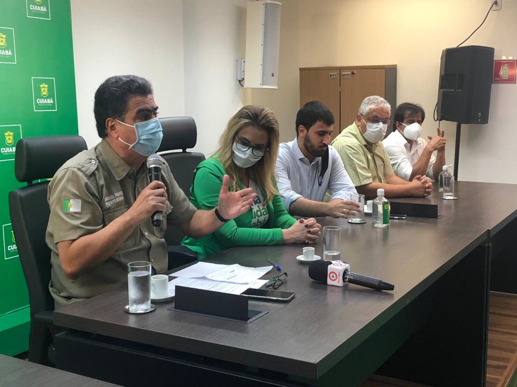 Prefeito anuncia vacinação a novo grupo de trabalhadores e gestantes 