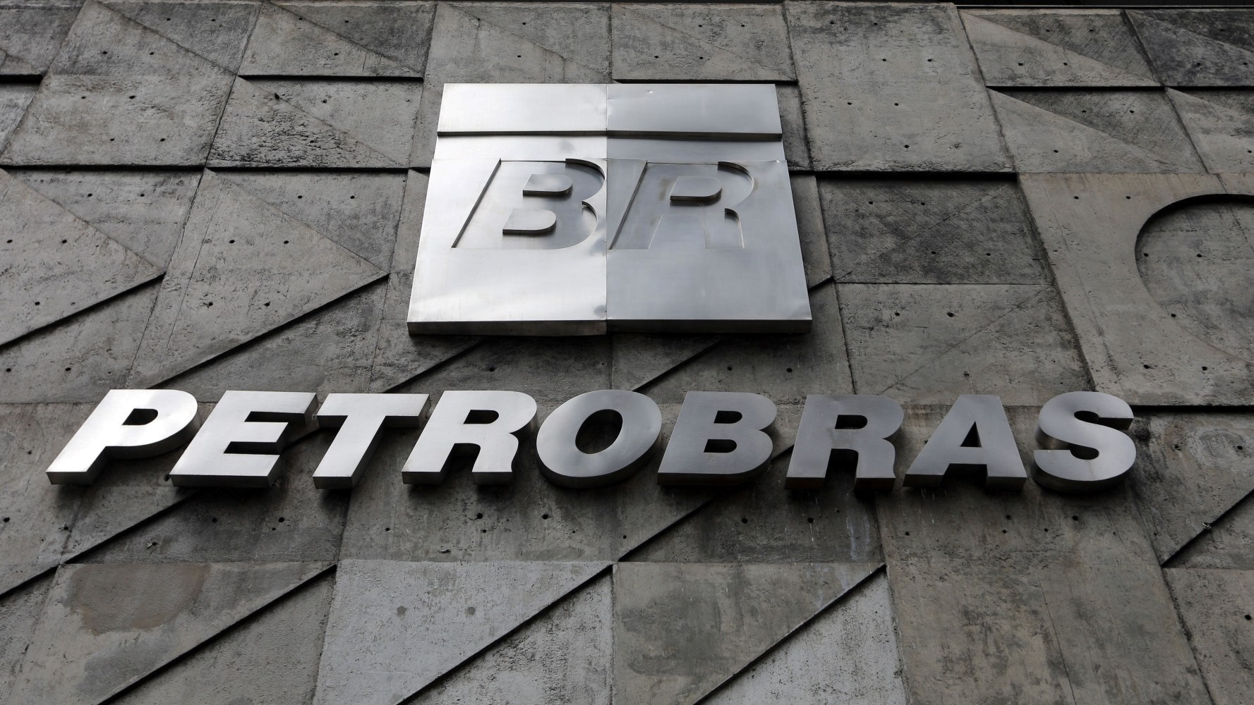Conselho da Petrobras dá sinal verde para reajuste no preço do diesel
