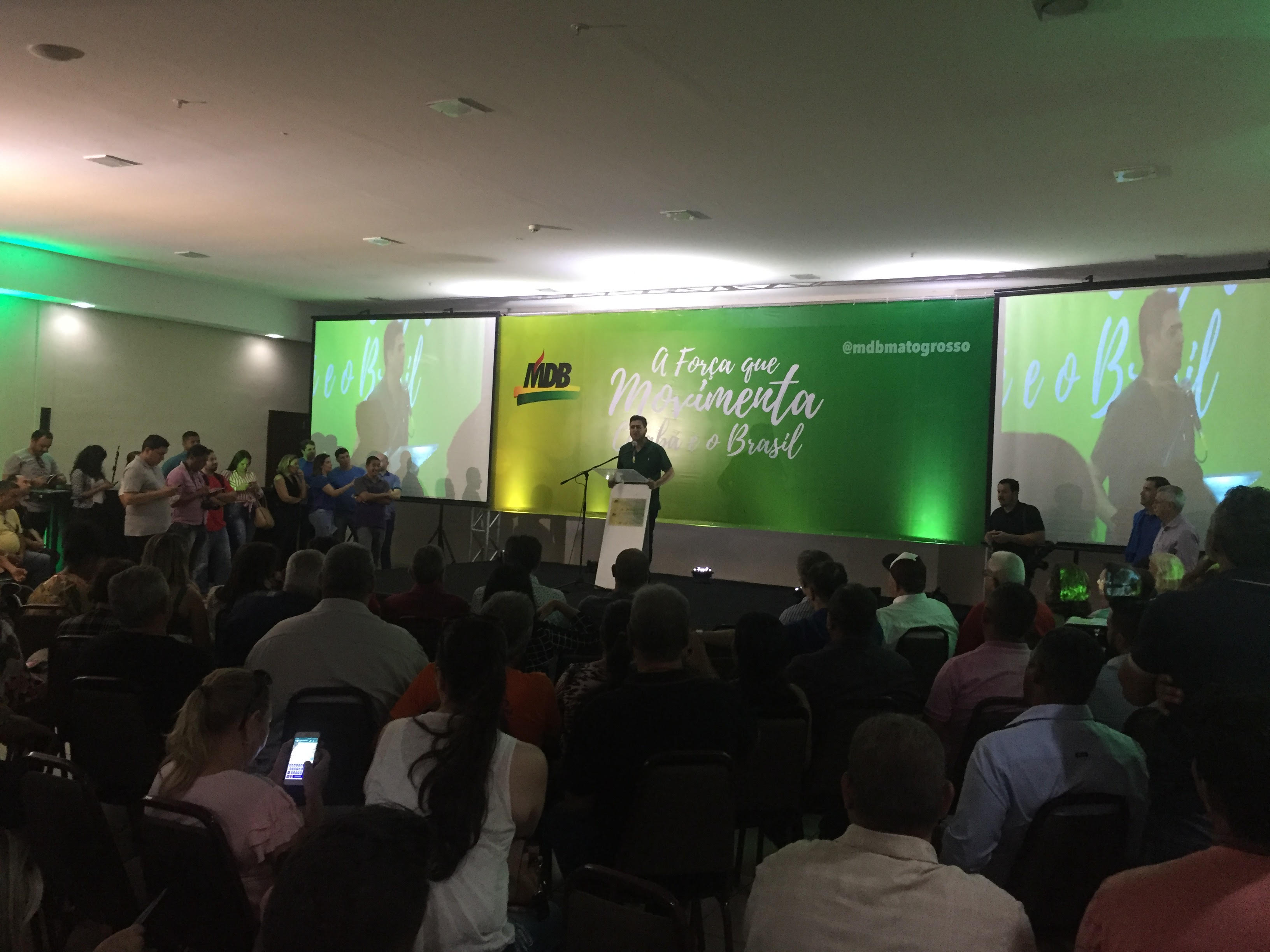 Com 13 partidos, Emanuel Pinheiro dá a senha ao projeto de reeleição em 2020