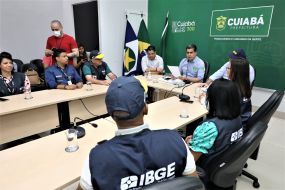 Emanuel sanciona lei que garante gratuidade no transporte a recenseadores do IBGE