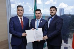 Em reunião com ministro das Cidades, prefeito alinha ações sobre VLT