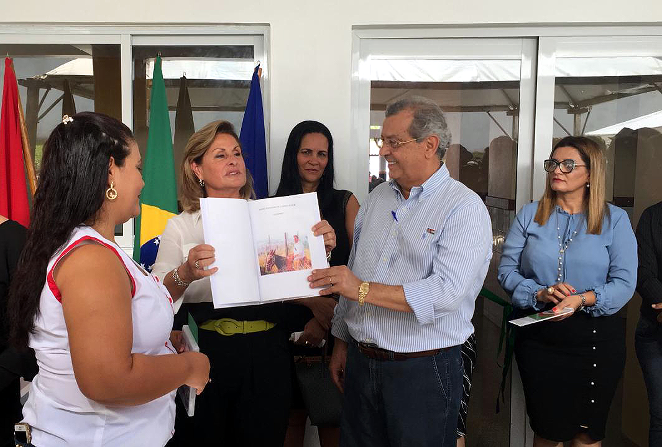 Jayme e Lucimar participam de homenagem e recebem reivindicações da Vara Federal
