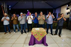 Prefeito assina permissão de uso de terreno público por sindicato da Semob
