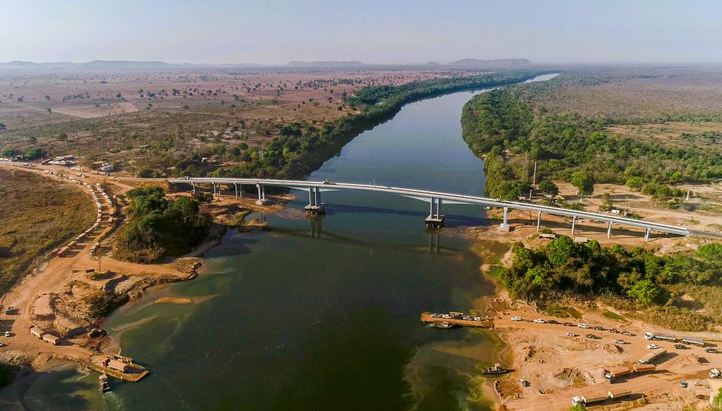 Estado sanciona marco regulatório do transporte em rios de MT
