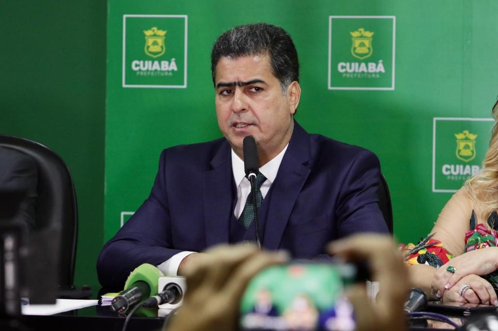 Este governo foi, é e será popular, promete Emanuel sobre gestão