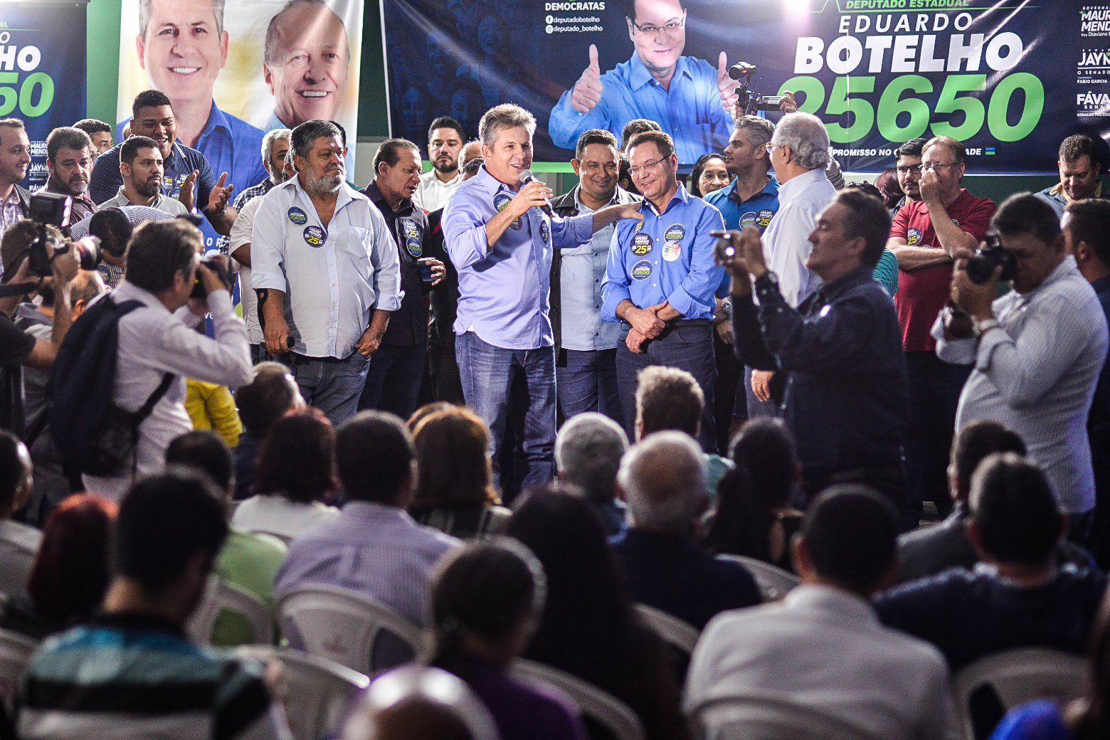 Mendes promete políticas para "proteger e investir nas crianças e adolescentes" 