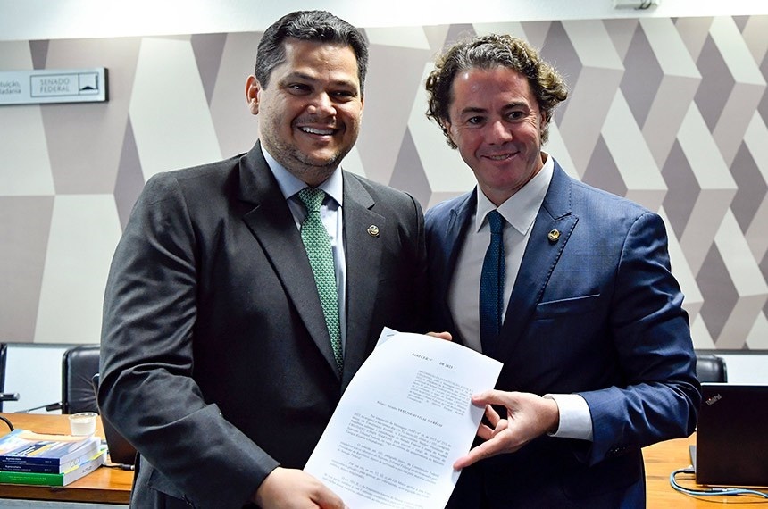 Alcolumbre confirma para quarta-feira sabatina de Zanin