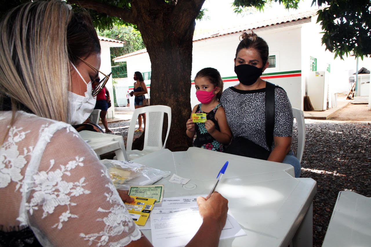 VG realiza Mutirão para entrega de cartões do Ser Família Emergencial